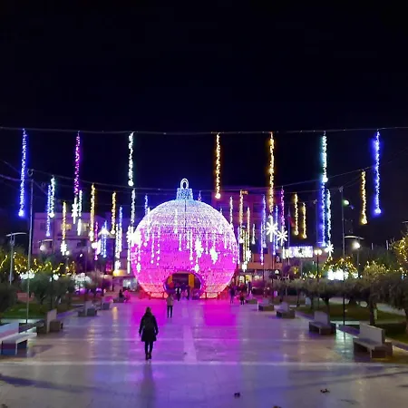 Sunshiny Costa Del Sol - *